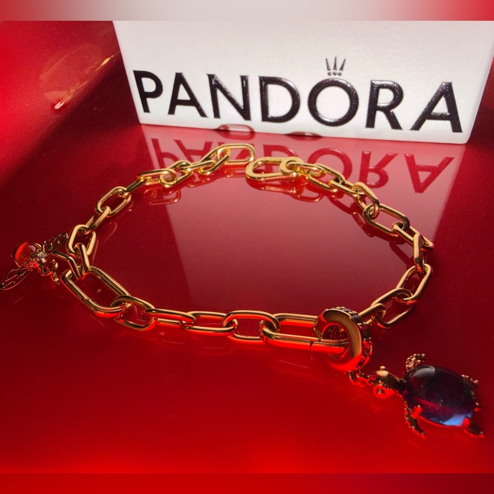 ✨ Authentic Pandora 8” Gold Link Charm Bracelet w/ Bee & Turtle Charms 💛 - Picture 12 of 15